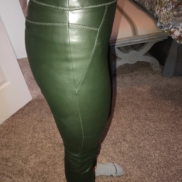 NWT Free People Vegan Leggings, Moss, sz. 24 - Picture 5 of 6